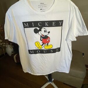 Disney Mickey Mouse Graphic Tee in White Size L PTP 22”